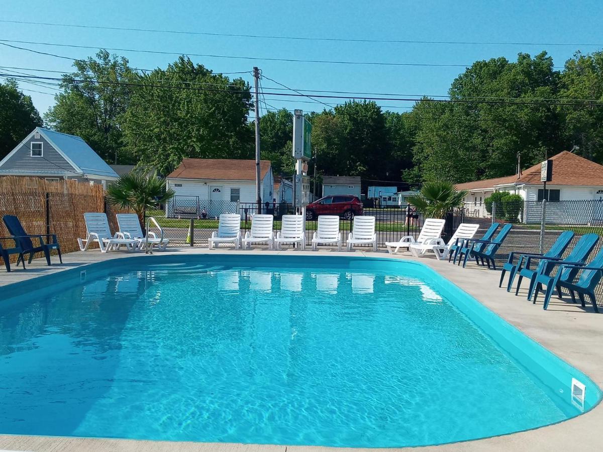 جينيفا أن ليك The Palms Motel المظهر الخارجي الصورة